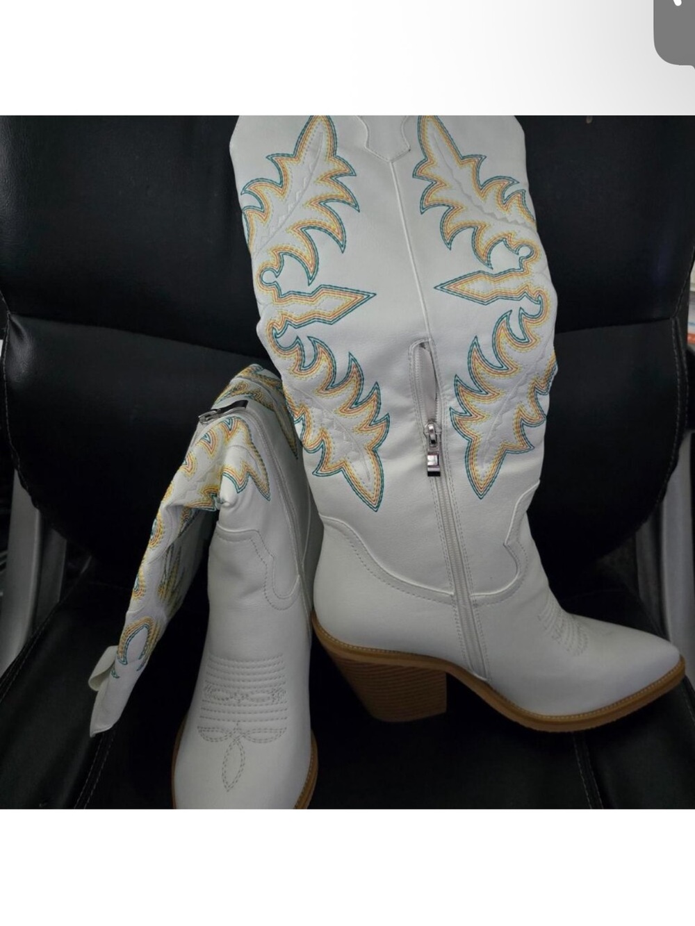 NWOT Women's White Western Embroidered Mid-Calf Boots I have an 8 and 9 - Picture 7 of 7